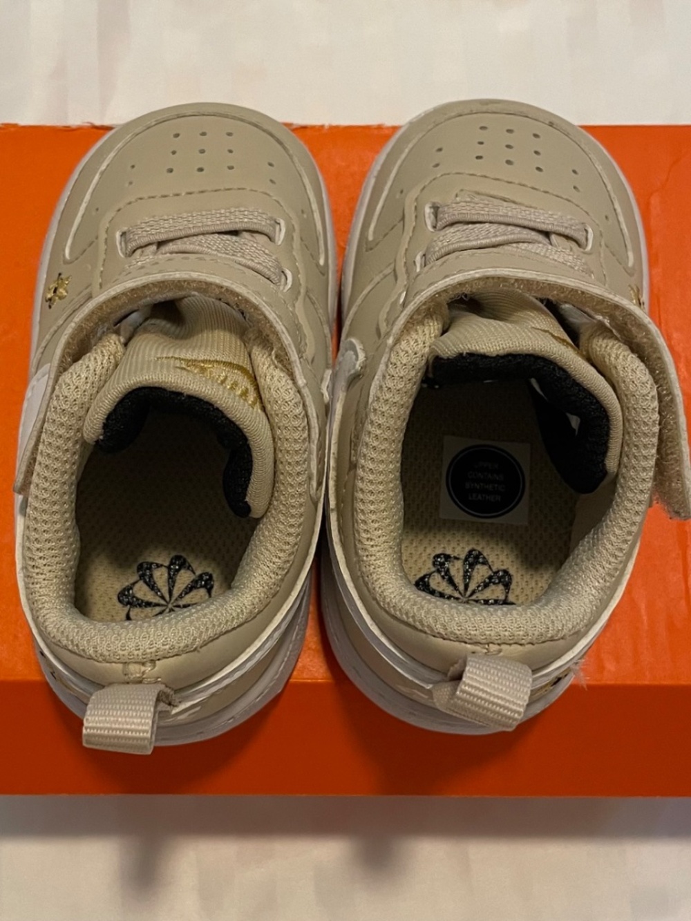 Nike revolution shoes - Picture 3 of 6